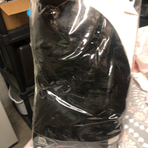 New- long black wig - Picture 2 of 3